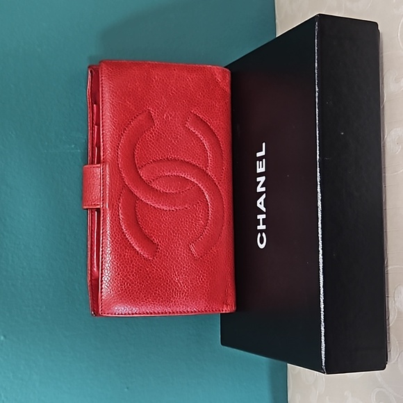 AUTHENTIC VENTAGE CHANEL WALLET 100%AUTHENTIC - Picture 9 of 12